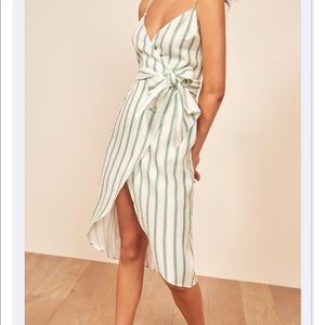 Reformation petites court dress